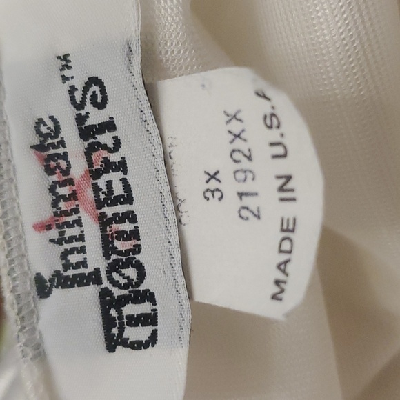 Intimate Moments Plus Size Feminine & Soft Lightweight Robe - Picture 7 of 8